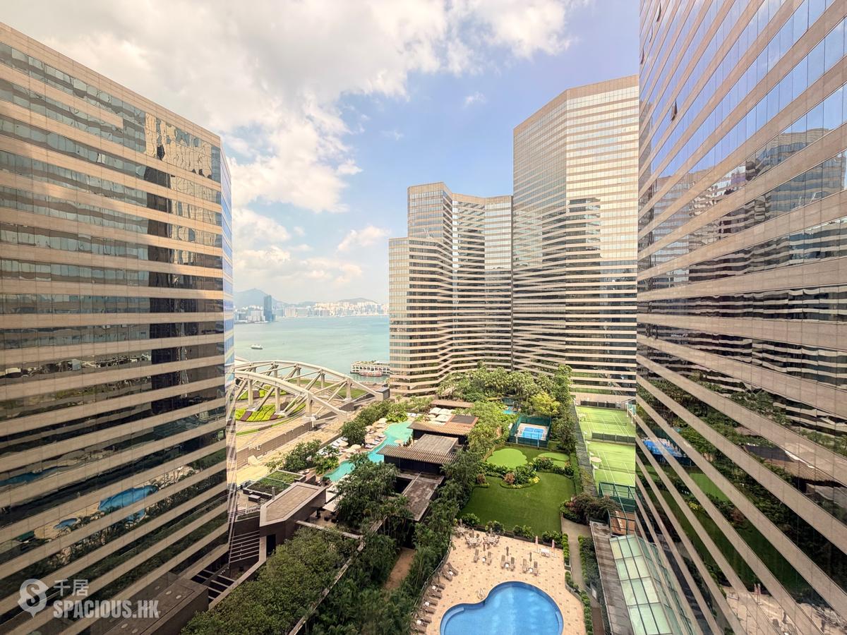 Wan Chai - Convention Plaza Apartments 01