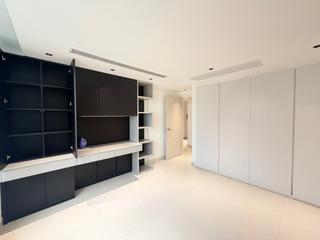 Wan Chai - Convention Plaza Apartments 02