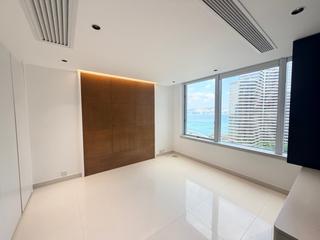 Wan Chai - Convention Plaza Apartments 04