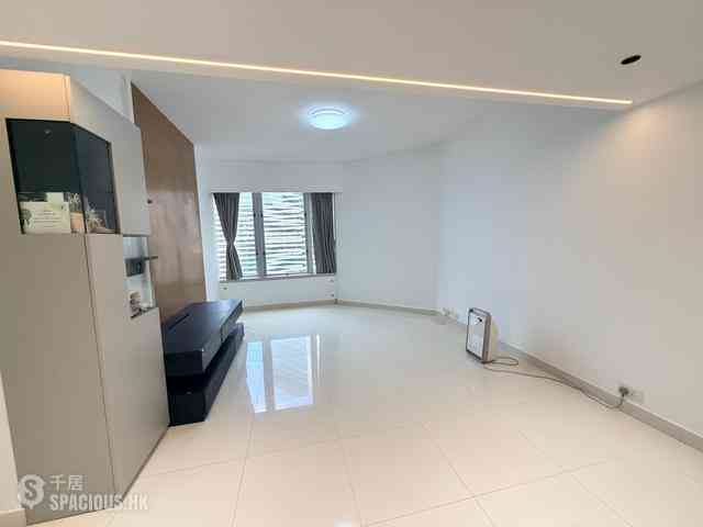 Wan Chai - Convention Plaza Apartments 05