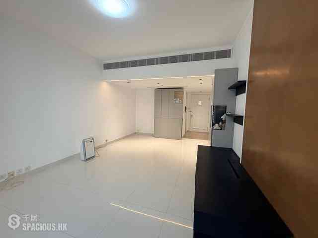Wan Chai - Convention Plaza Apartments 09