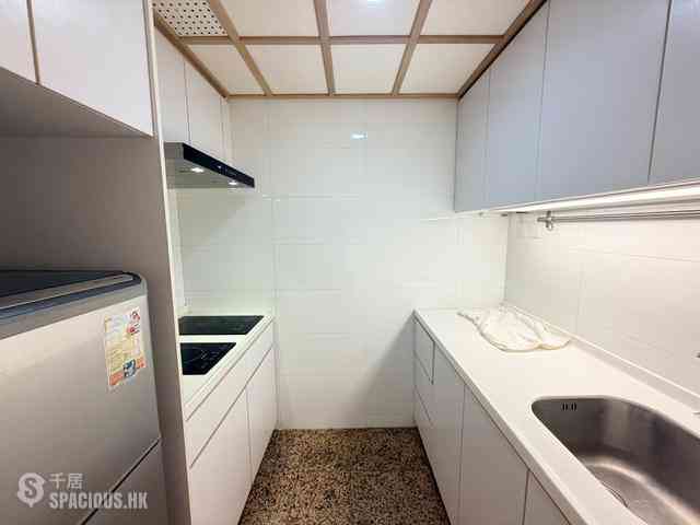Wan Chai - Convention Plaza Apartments 11