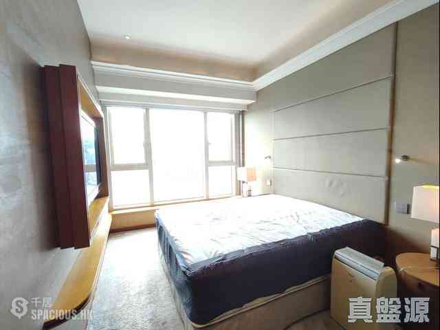 West Kowloon - The Harbourside 02