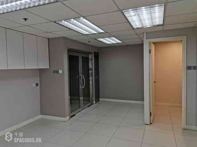 Kwun Tong - Crown Industrial Building 05