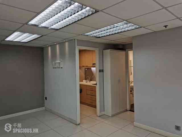 Kwun Tong - Crown Industrial Building 06