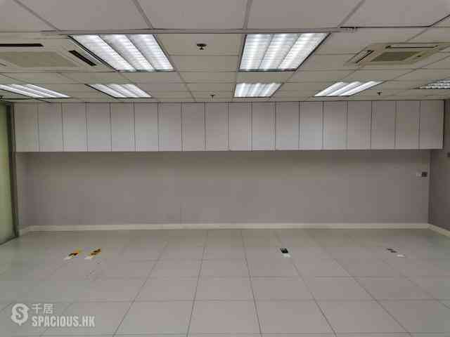 Kwun Tong - Crown Industrial Building 09