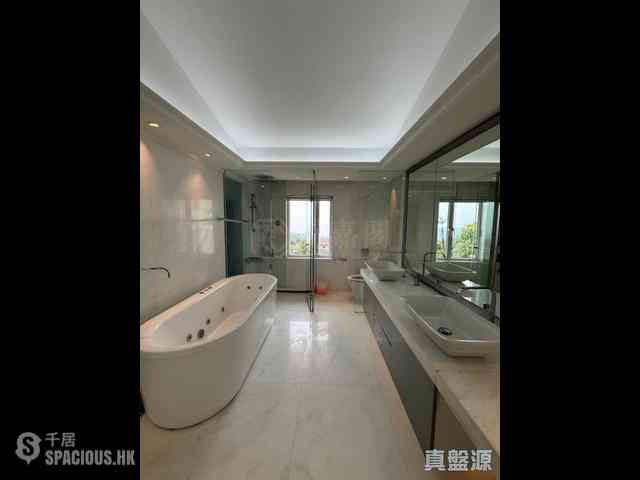 The Peak - Strawberry Hill 10