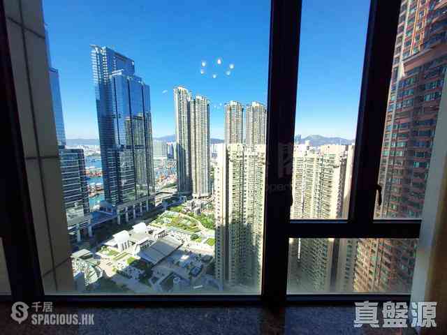 West Kowloon - The Arch Sky Tower (Block 1) 08
