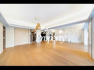 The Peak - Vivian Court 12