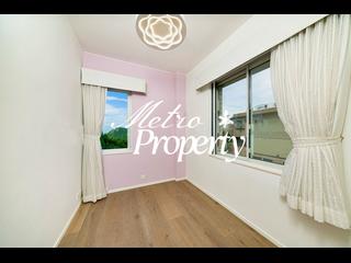 The Peak - Vivian Court 13