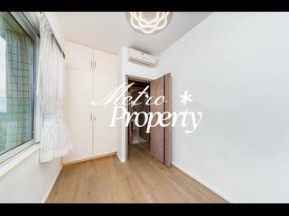 The Peak - Vivian Court 18