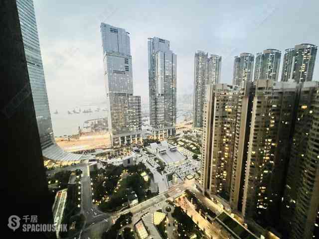West Kowloon - The Arch 04