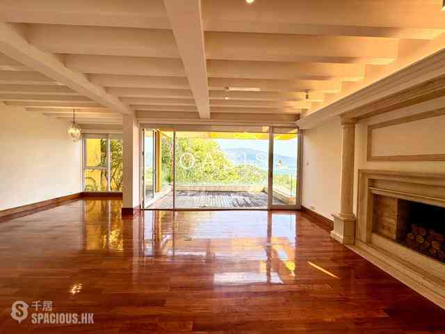 Stanley - Carmelia 18