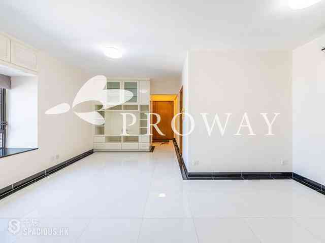 Central - Hollywood Terrace 01