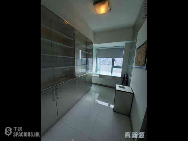 West Kowloon - The Harbourside Block 2 09