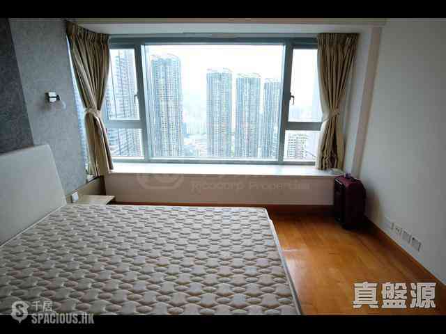 West Kowloon - The Harbourside Block 3 09