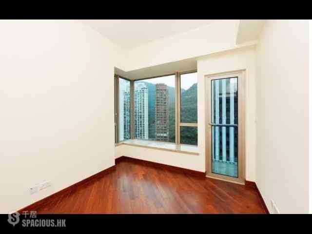 Wan Chai - The Avenue 03