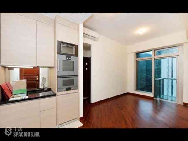 Wan Chai - The Avenue 04