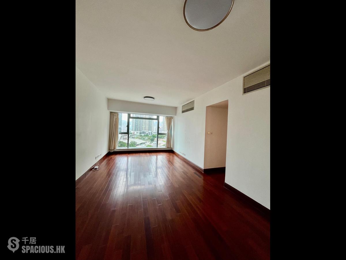 West Kowloon - The Harbourside 01