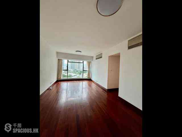 West Kowloon - The Harbourside 01