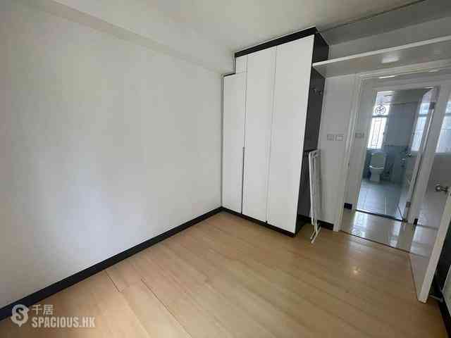 Sai Ying Pun - Wing Cheung Court 04