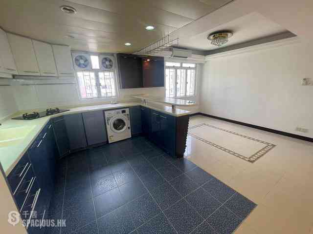 Sai Ying Pun - Wing Cheung Court 05
