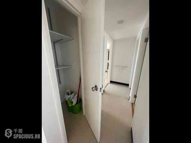 Sai Ying Pun - Wing Cheung Court 09