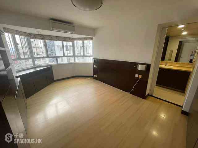 Sai Ying Pun - Wing Cheung Court 12