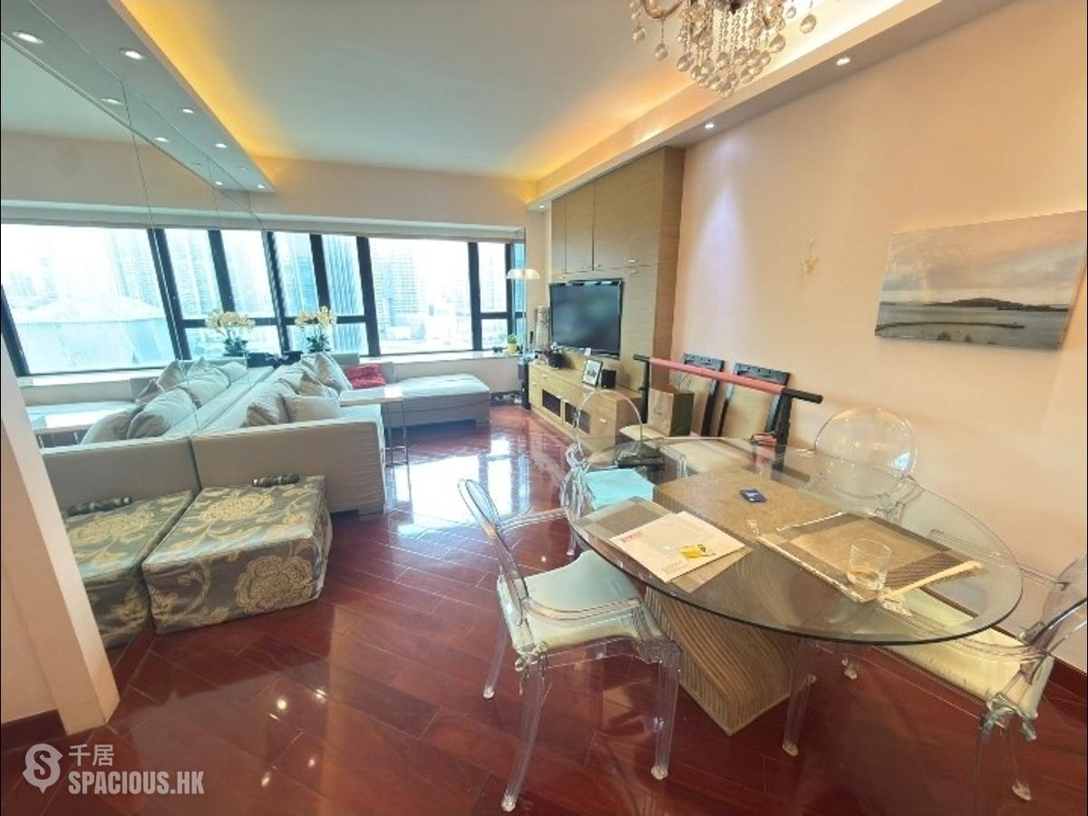 West Kowloon - The Arch Star Tower (Block 2) 01