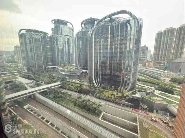 West Kowloon - The Arch Star Tower (Block 2) 04
