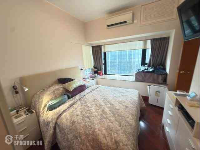West Kowloon - The Arch Star Tower (Block 2) 06