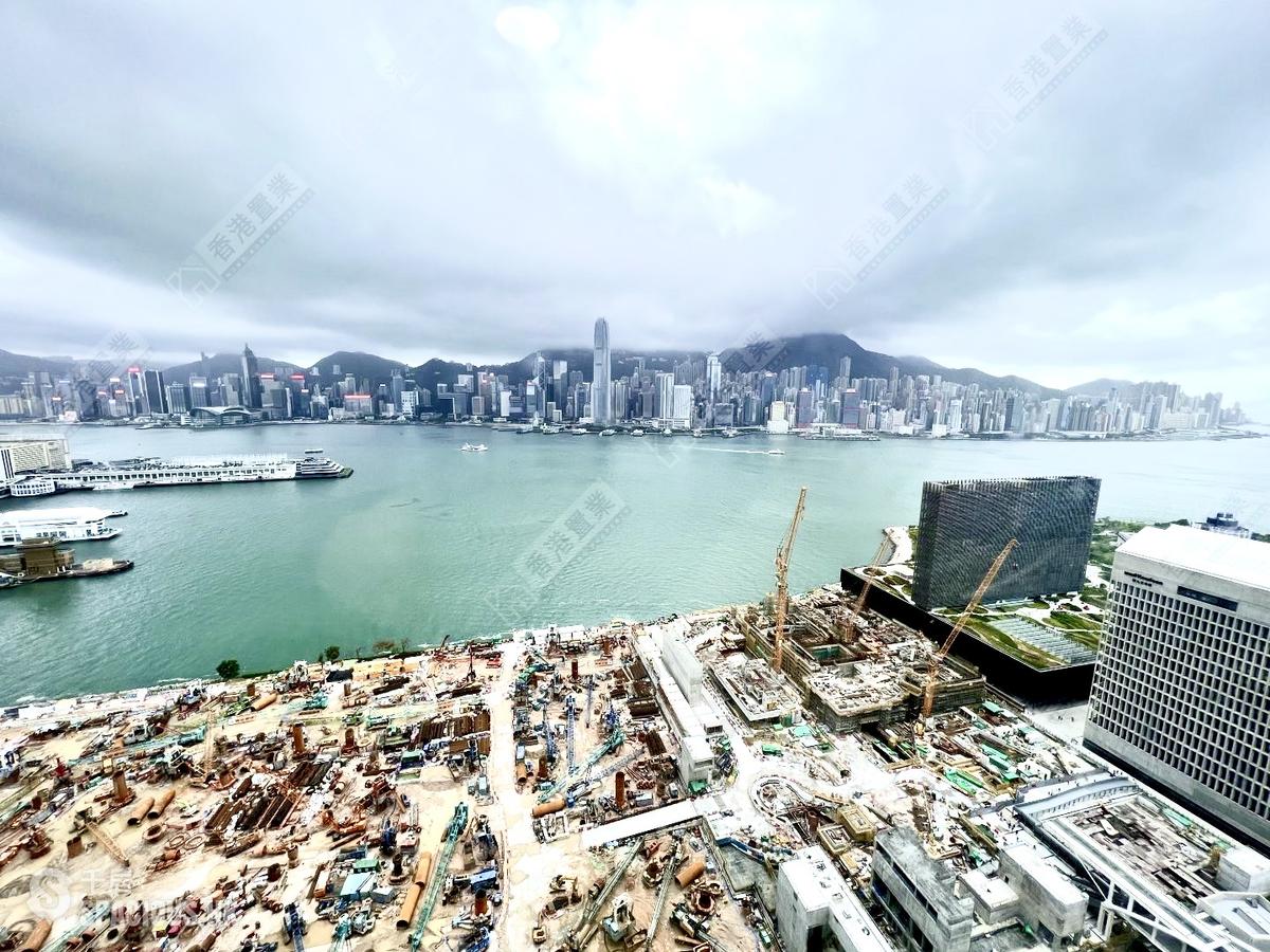 West Kowloon - The Harbourside Block 1 01