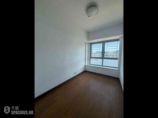 West Kowloon - The Harbourside Block 1 06