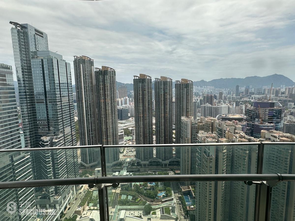 West Kowloon - The Harbourside Block 3 01