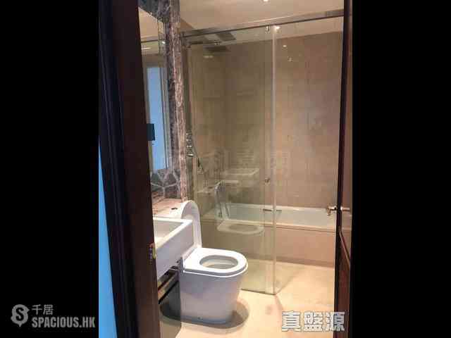 Wan Chai - The Avenue Phase 2 Block 2 03