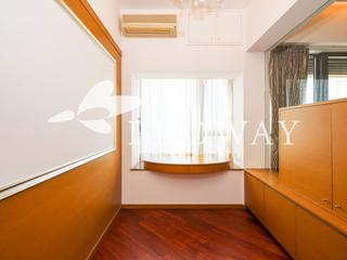 West Kowloon - The Arch Moon Tower (Block 2A) 09