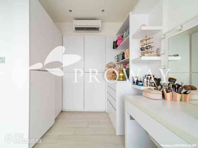 Causeway Bay - Hoi Deen Court 08