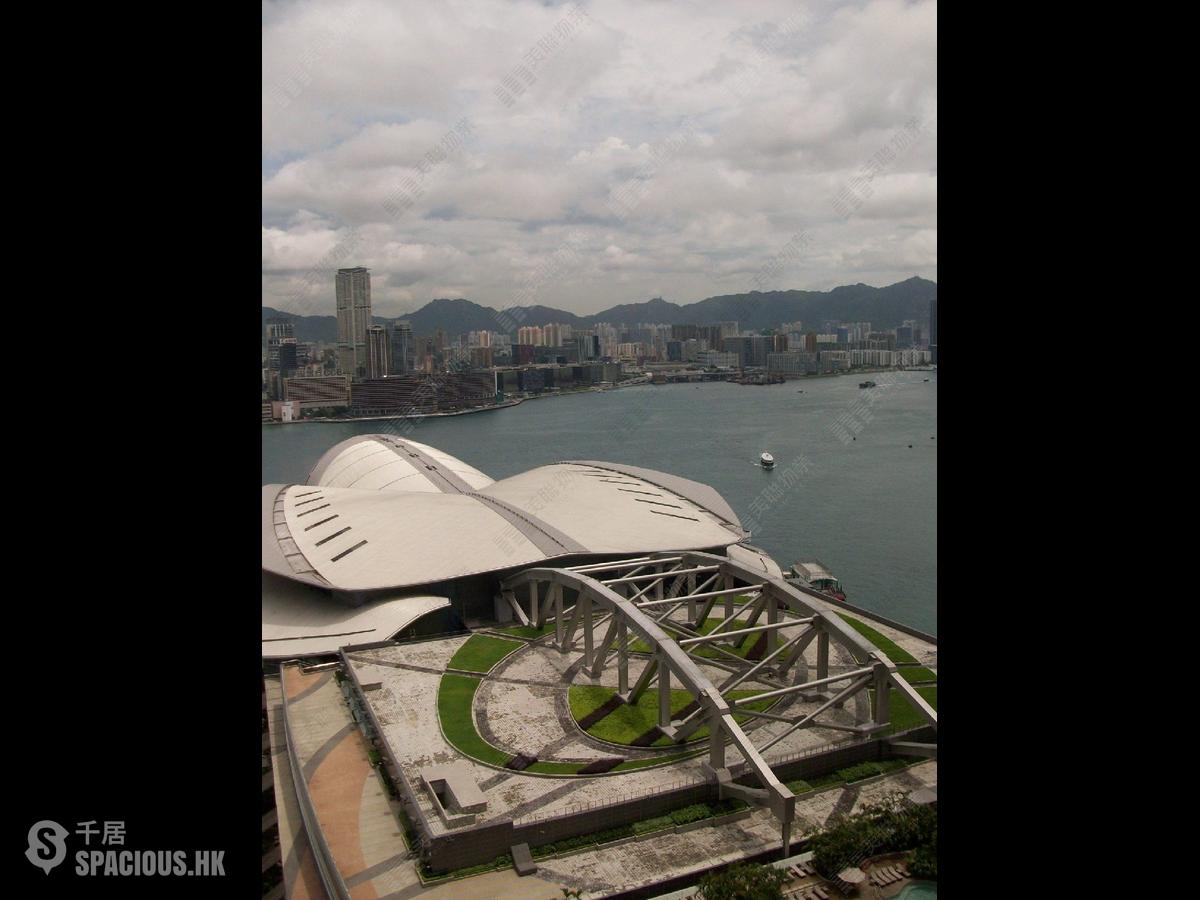 Wan Chai - Convention Plaza Apartments 01