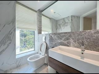 Mid Levels Central - Regence Royale Tower 1 06