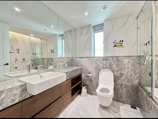 Mid Levels Central - Regence Royale Tower 1 08