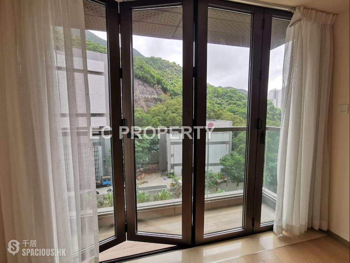 Shau Kei Wan - Island Garden 01