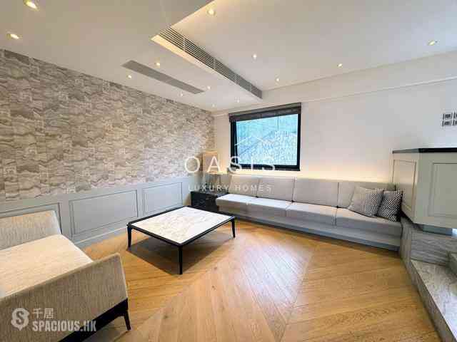 Chung Hom Kok - Pinewaver Villas 02