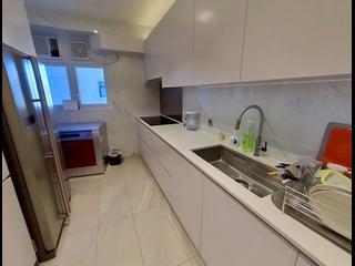 Mid Levels Central - Clovelly Court Block 1 08