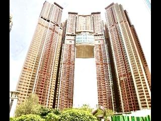 West Kowloon - The Arch Star Tower (Block 2) 09