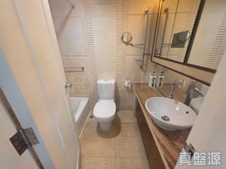 Tai Kok Tsui - Harbour Green Tower 6 05