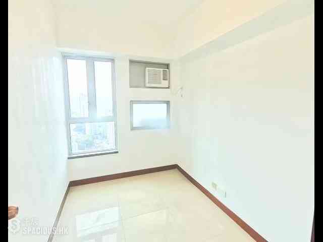 Kennedy Town - The Merton Tower 3 07