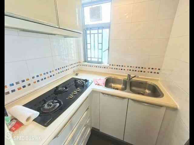 Kennedy Town - The Merton Tower 3 05