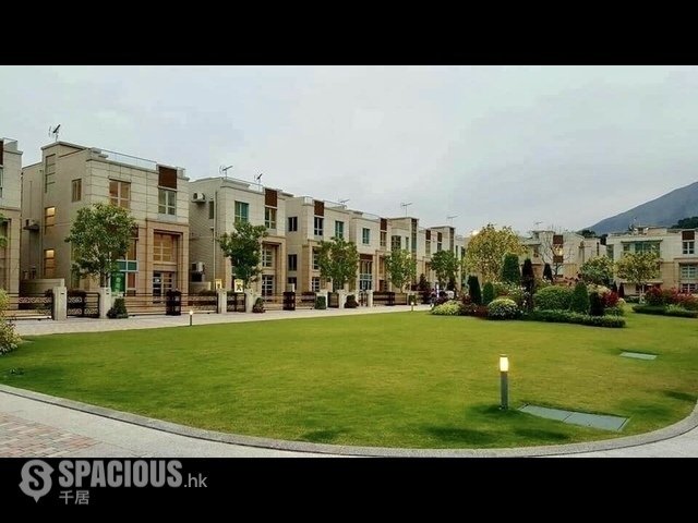 Lok Ma Chau - Kadoorie Villas 01