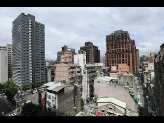 中山区 - 台北中山区林森北路XXX号 11