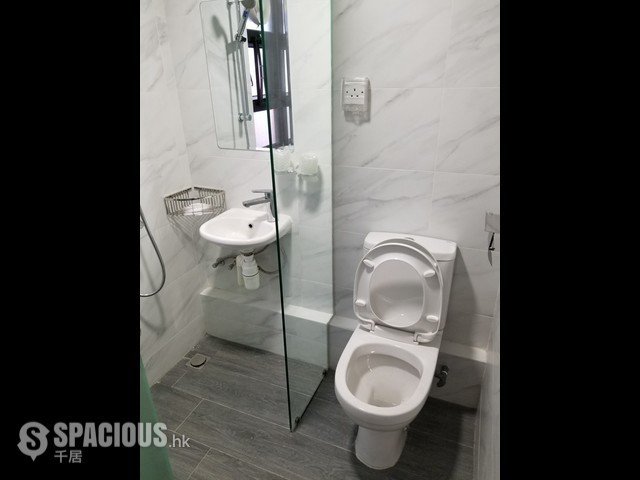 Sai Ying Pun - 24, Mui Fong Street 01